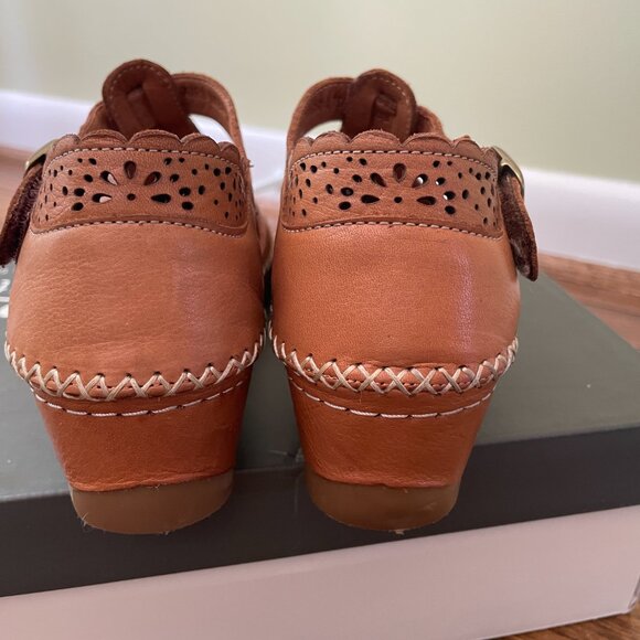 Spring Step Airy Wedge T-Strap Shoes, Medium Brown Leather, EU Size 37 (US 6.5) - Picture 6 of 12